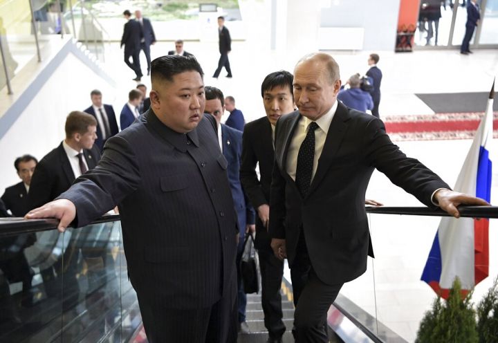 Pertemuan Bersejarah Kim Jong Un dan Vladimir Putin